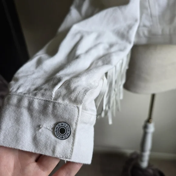 Women's Chic Button Down Tassel Fringe Denim Jean Cropped Jacket Rodeo Large - Picture 3 of 9